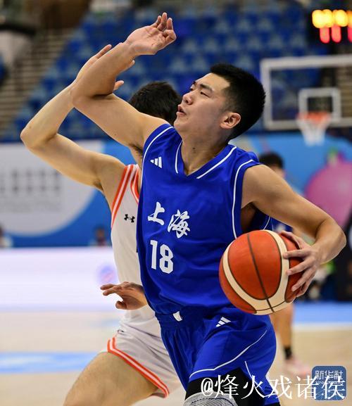 单节赢19分 全运会男篮小组赛四川队击败上海队 单节赢19分 全运会男篮小组赛四川队击败上海队