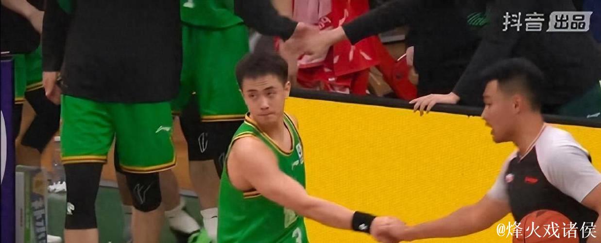 赵继伟31+13辽宁3-2淘汰广东 总决赛对阵新疆